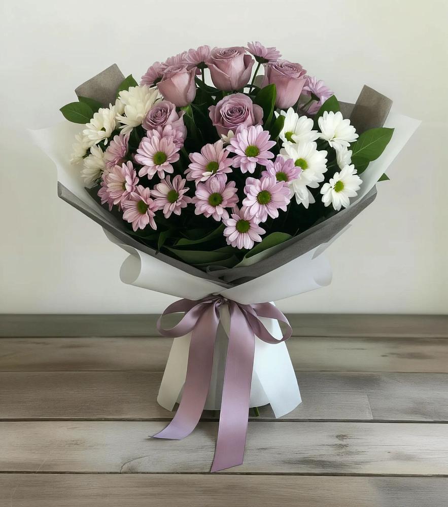 Букет цветов из: Хризантемы и Розы в Головинка Сочи
