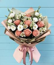 Букет цветов из:  Розы, Альстромерии и Лизиантусы в Головинка Сочи