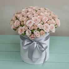 Цветочная композиция из Розы в шляпной коробке в Головинка Сочи