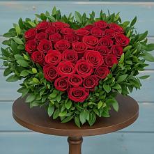 Цветочная композиция из Розы в виде сердца в Головинка Сочи