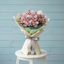 Букет цветов из:  Орхидеи и Розы #REPLACE_PRED# Головинка Сочи