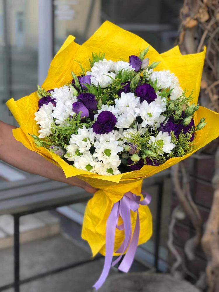 Букет цветов из: Ирисы, Хризантемы и Ромашки в Головинка Сочи