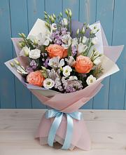 Букет цветов из:  Лизиантусы, Розы, Альстромерии и Гипсофила в Головинка Сочи