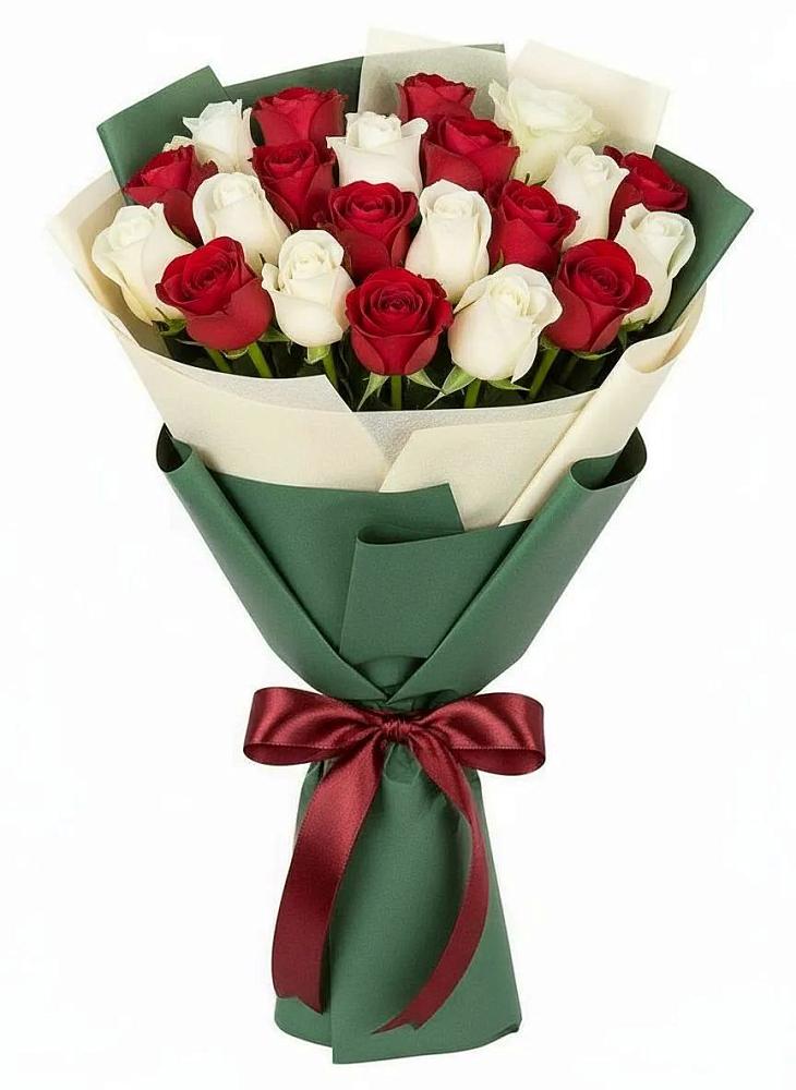 Букет Микс из красных и белых роз в Головинка Сочи