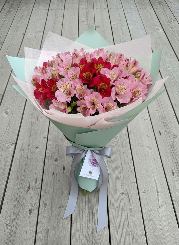 Букет цветов из: Альстромерии в Головинка Сочи