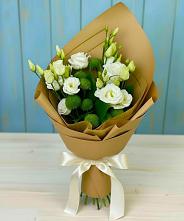 Букет цветов из:  Хризантемы и Лизиантусы в Головинка Сочи