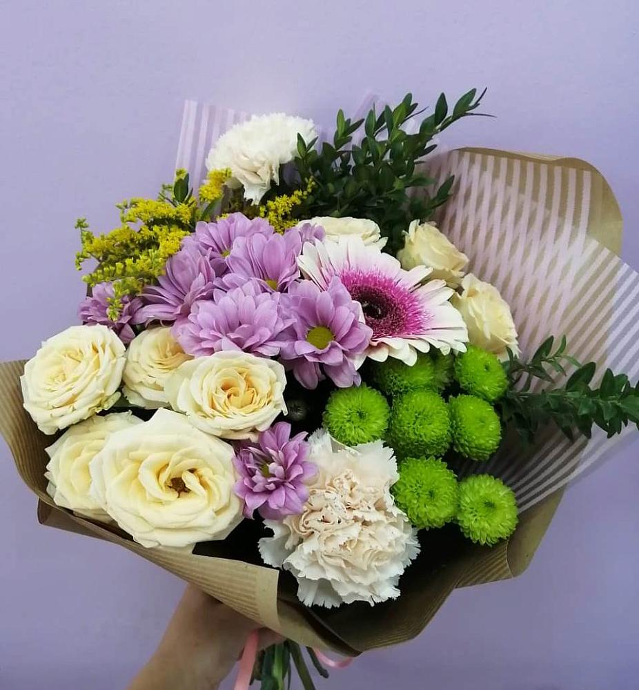 Букет цветов из: Хризантемы, Розы, Гвоздики и Герберы в Головинка Сочи