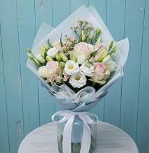 Букет цветов из:  Розы и Лизиантусы #REPLACE_PRED# Головинка Сочи
