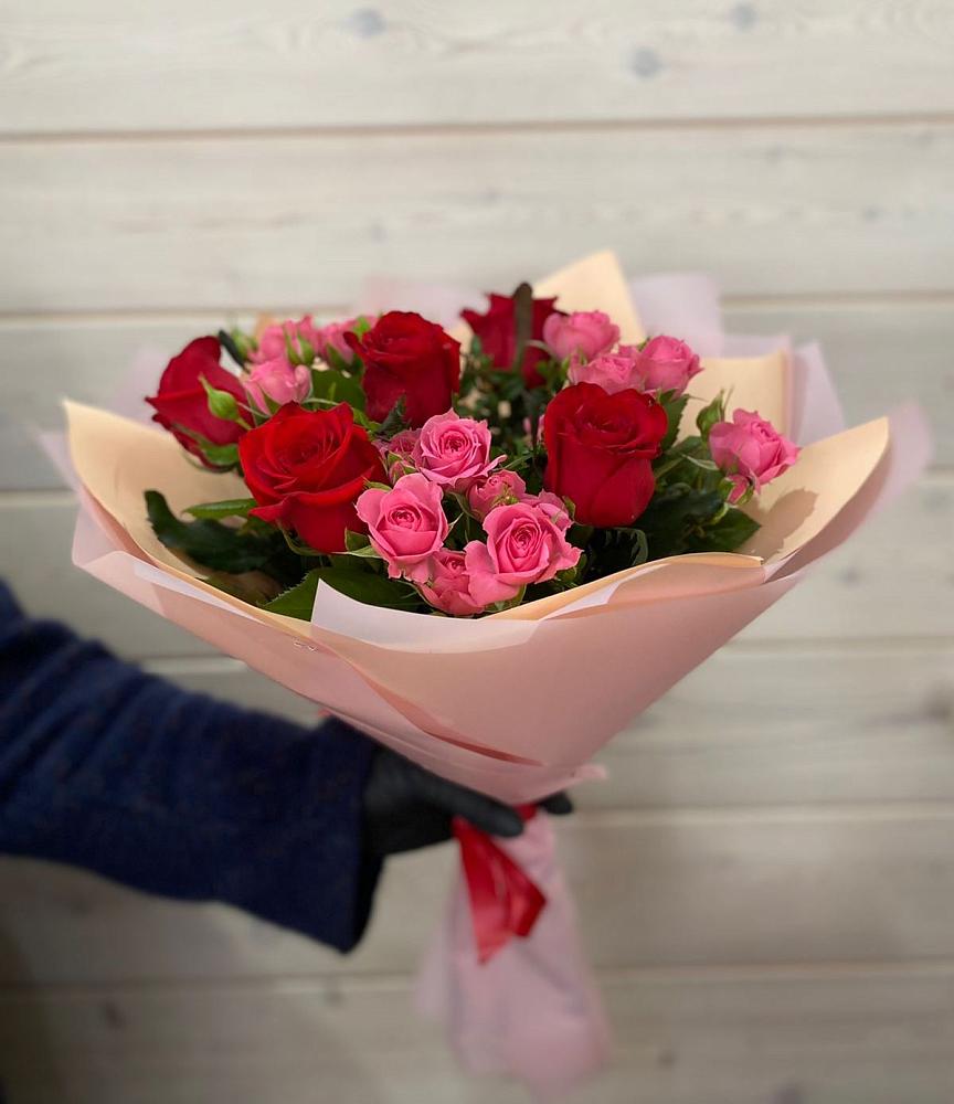 Букет цветов из: Розы в Головинка Сочи